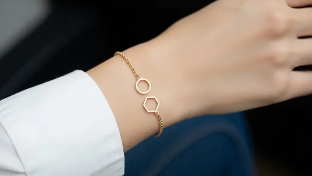 Model Gelang Emas Rantai Kecil Terbaru 2026