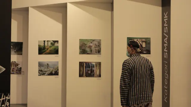 Suasana pembukaan pemeran seni Erlangga Art Awards Goes to Jogja 2022. (Foto: Dok. Koleksi Penerbit Erlangga).