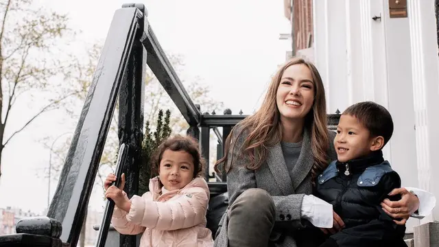 Jadi Single Mom, Ini 6 Potret Cathy Sharon dengan Kedua Anaknya