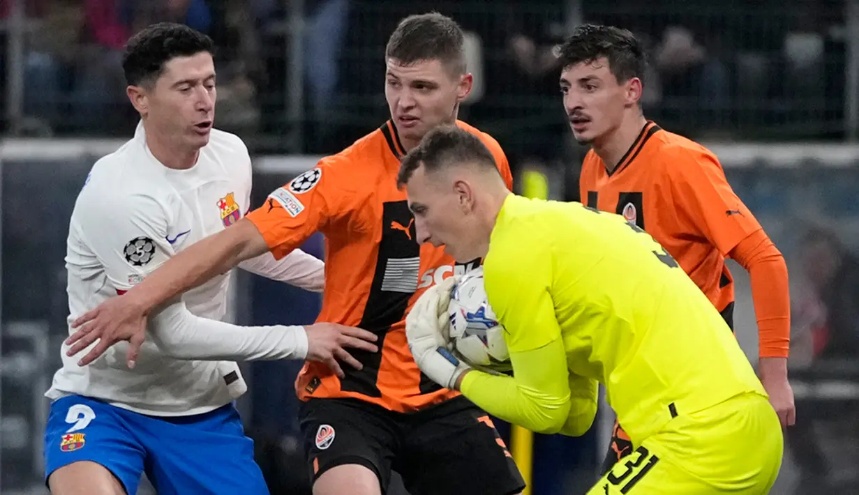 Kemenangan ini krusial bagi Shakhtar untuk menjaga asa lolos dari penyisihan grup. (AP Photo/Matthias Schrader)