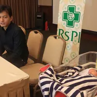 Selain itu, alasan Fedi memberi nama yang terdiri dari tiga suku kata untuk anaknya cukup menarik. Ia menuturkan nama tersebut sebagai bentuk persiapan dalam pembuatan paspor umrah. (Galih W. Satria/Bintang.com)