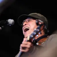 Foto konser Iwan Fals (Yunan Laziale/bintang.com)