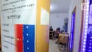 Pengungsi melakukan pelatihan menjahit di Peace Educational Shelter, Cisarua, Jawa Barat, Selasa (17/1/2023). Kegiatan yang diinisiasi oleh Peace Educational Shelter secara gratis dengan tenaga pengajar berasal dari para pengungsi sendiri di tengah keterbatasan dana dan tenaga mereka yang bertujuan mengisi kesibukan sehari-hari dengan berbagai kegiatan positif  di tengah ketidakpastian mereka mendapatkan tempat di pihak negara ketiga. (merdeka.com/Arie Basuki)