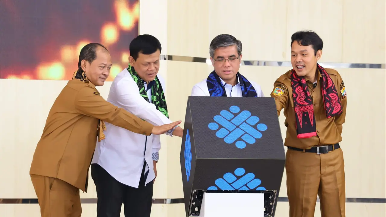 Buka Program Project Based Learning (PBL) Smart Sector, Menaker Yassierli Optimis Cetak SDM Siap Kerja