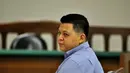 Pengusaha Teddy Renyut meminta majelis hakim Pengadilan Tipikor menjatuhkan hukuman ringan kepadanya, Pengadilan Tipikor, Jakarta, Senin (13/10/2014) (Liputan6.com/Miftahul Hayat) 