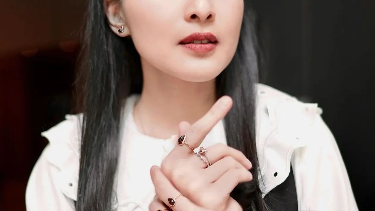 [Liputan6] Sandra Dewi