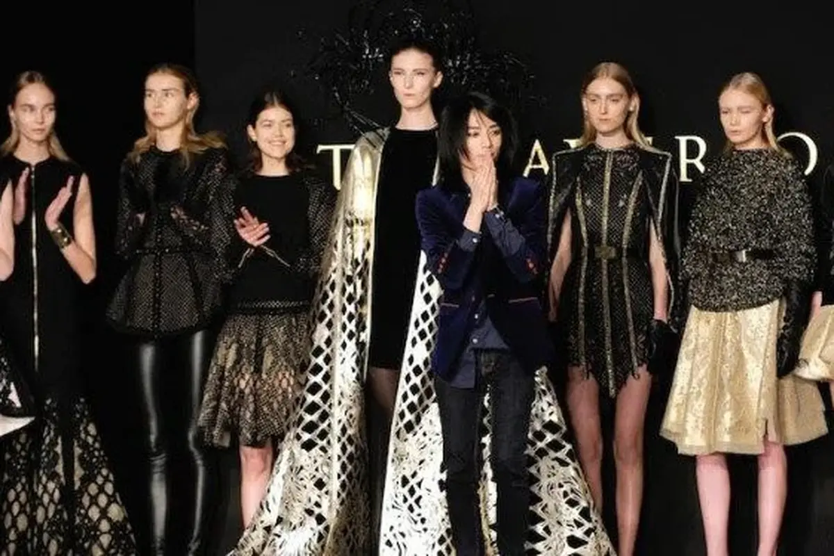 Karya Tex Saverio di Paris Fashion Week