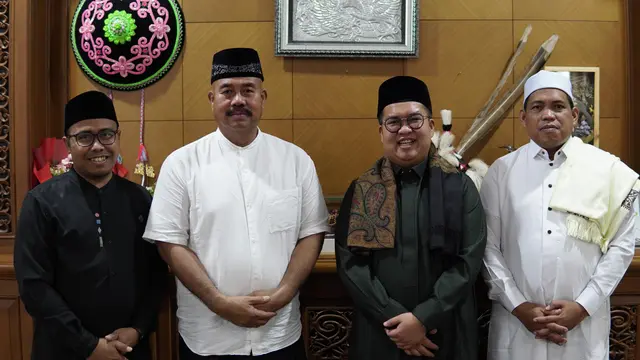 Pelukan Hangat Edi Damansyah untuk Rendi Solihin di Momen Hari Raya Idul Fitri 1445 H