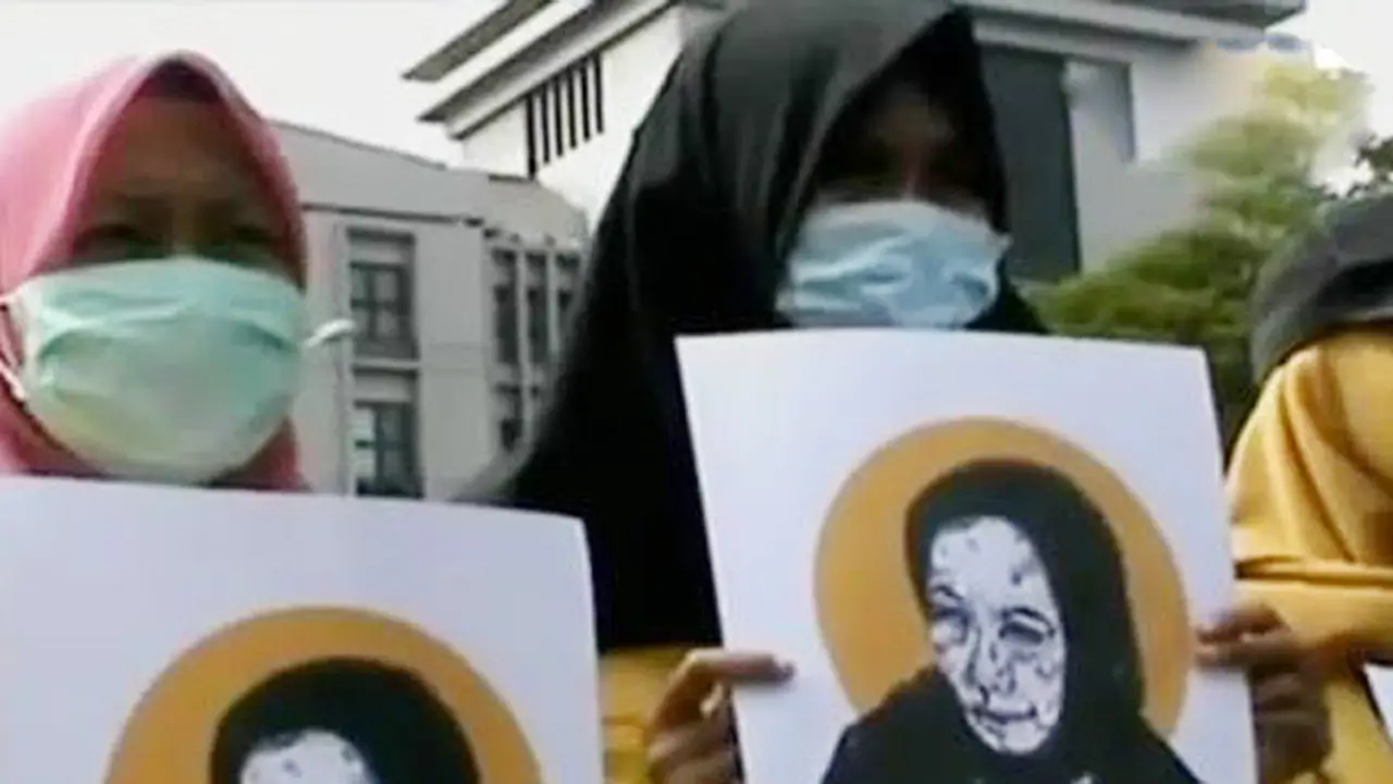  Mahasiswa Gelar 7 Hari Meninggalnya Patmi di Kantor Ganjar