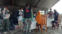 Pengobatan gratis bagi korban gempa Mamuju di posko TNI AL di Lanal Mamuju. (Foto: Heri Susanto/ Liputan6.com).