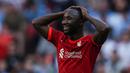 Naby Keita. Gelandang Guinea berusia 27 tahun ini akan mengakhiri kontrak 5 tahun bersama Liverpool pada akhir musim 2022/2023. Ia didatangkan pada awal musim 2018/2019 dari RB Leipzig dengan nilai transfer 60 juta euro. Hingga kini ia telah tampil dalam 111 laga bareng The Reds di semua ajang dengan torehan 11 gol dan 7 assist. Kabarnya ia diminati beberapa klub, seperti Barcelona, Liverpool dan Aston Villa. (AFP/Adrian Dennis)