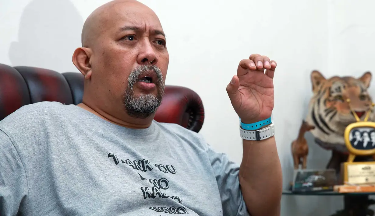 Indro harus dilarikan ke rumah sakit, ia mengaku bahwa hal ini disebabkan karena Indro kurang memperhatikan kesehatan fisiknya. (Deki Prayoga/Bintang.com)