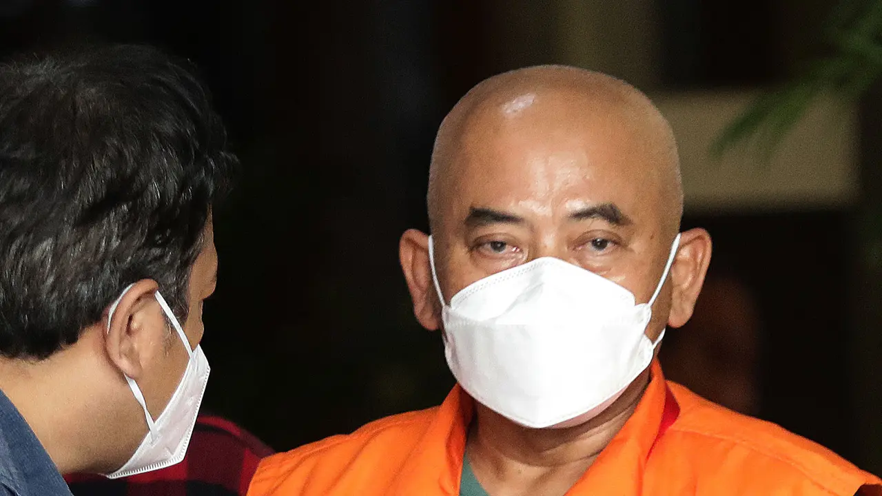FOTO: Pemeriksaan Perdana Wali Kota Nonaktif Bekasi Rahmat Effendi