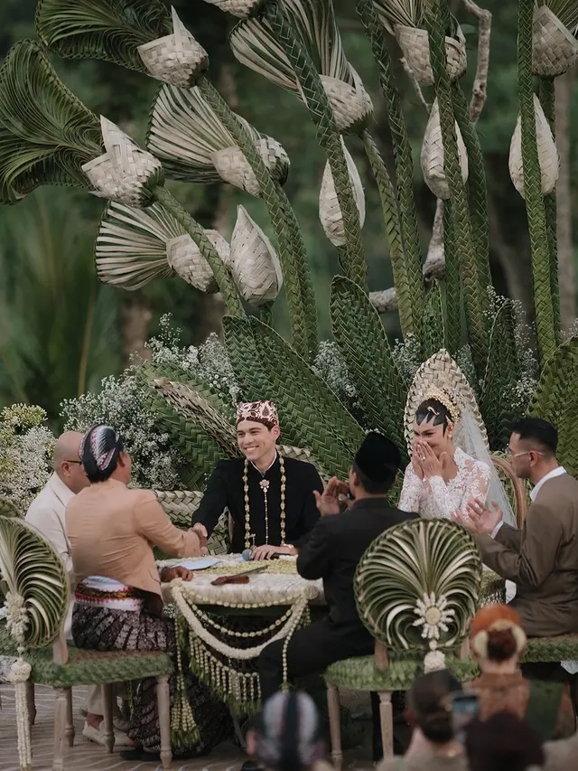 9 Potret Dekorasi Akad Nikah Luna Maya dan Maxime Bouttier