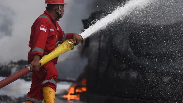 Kebakaran di Kilang Minyak Balongan