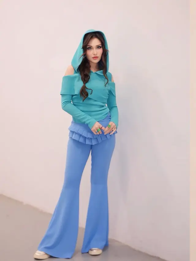 Ayu Ting Ting.