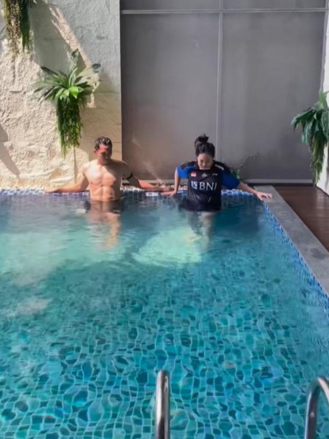 6 Potret Shanju dengan Baby Bump Besar, Jonatan Christie Setia Dampingi