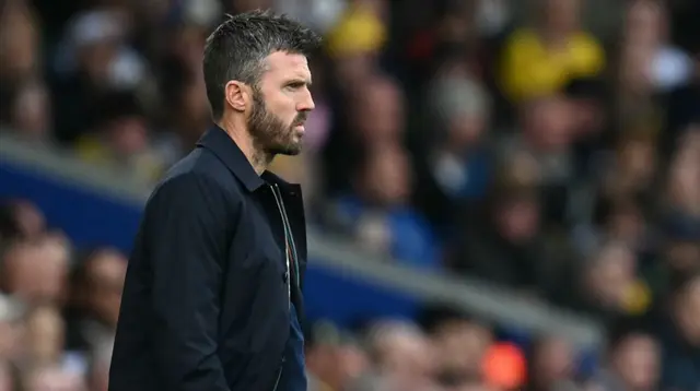 Alan Shearer Sebut Sosok Pelatih yang Cocok Gantikan Michael Carrick di Manchester United