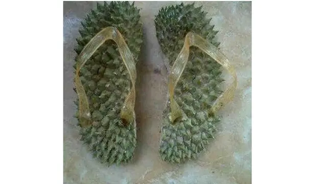 Terlalu Kreatif, 7 Model Sandal Ini Nyeleneh Banget