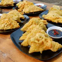 Ilustrasi tempe  goreng tepung./Copyright shutterstock.com/g/dopdop