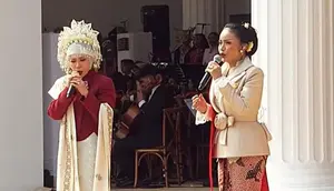 Krisdayanti dan Melly Goeslaw Duet di Upacara HUT ke-81 RI, Kompak Berbusana Merah Putih