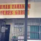 Ruang tahanan polres Garut tempat menitipakan WW dan D, dua tersangka dalam kasus video Vina Garut  (Liputan6.com/Jayadi Supriadin)