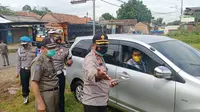 Polres Bogor kembali menggelar pemeriksaan rapid test antigen dengan menyasar wisatawan yang hendak berlibur akhir tahun. (Liputan6.com/Achmad Sudarno)