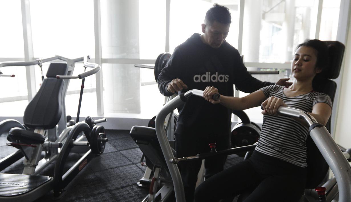 Menurut Tyara Veroosta waktu untuk berolahraga di tempat gym relatif bisa lebih flexibel. (Bola.com/Vitalis Yogi Trisna)