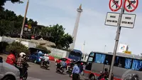 Pengendara Motor di HI Keluhkan Lamanya Tunggu Bus Gratis