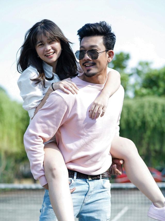 7 Potret Mesra Denny Sumargo dan Olivia Allan, Saling Menguatkan