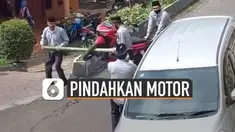 Parkir motor jangan sampai nyusahin orang lain, ya!