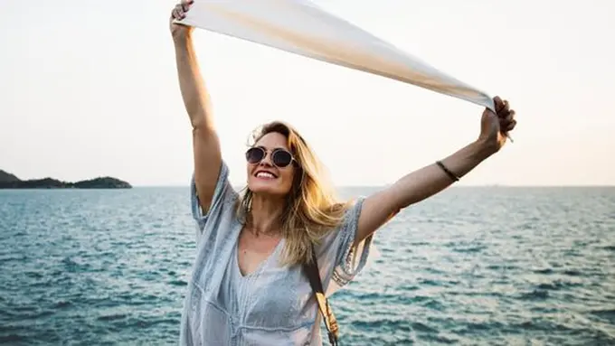 Wanita bahagia itu seperti ini/copyright Pexels.com