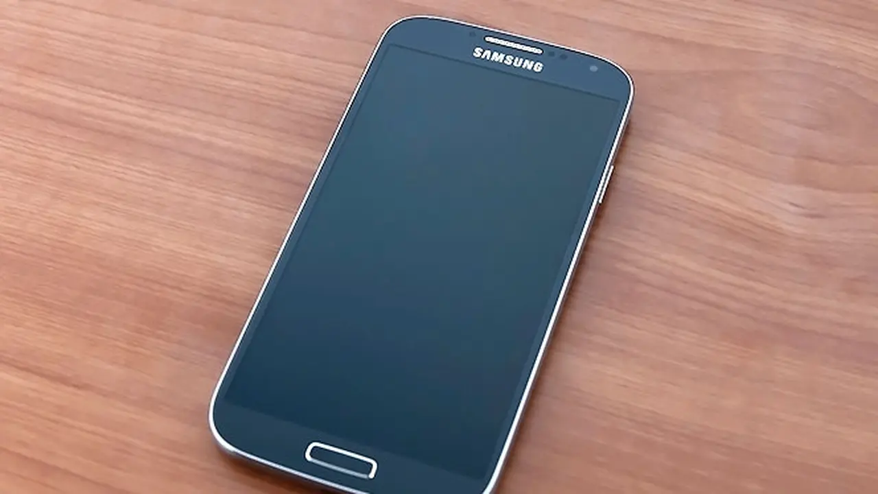 galaxy-s4-140121b.jpg