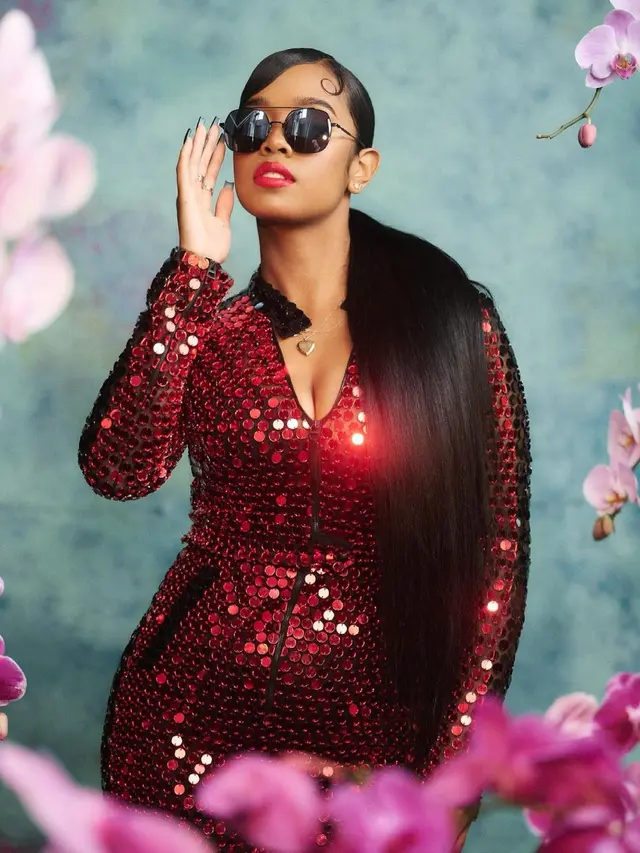 Penampilan HER di Billboard Music Awards 2021