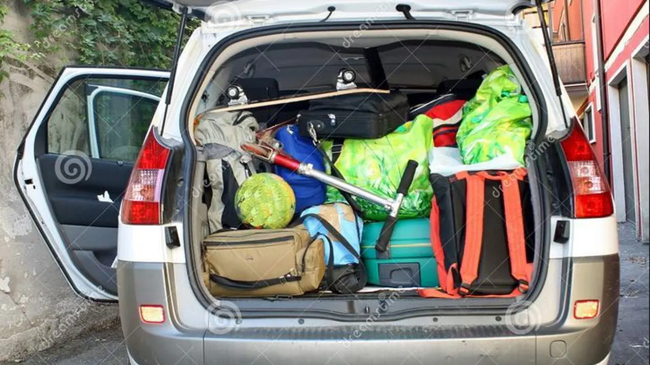 Bagasi Mobil