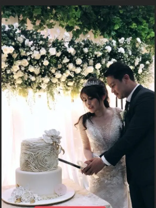 Lepas Status Janda, Ini 7 Momen Pernikahan Angela Lee dengan Pengusaha