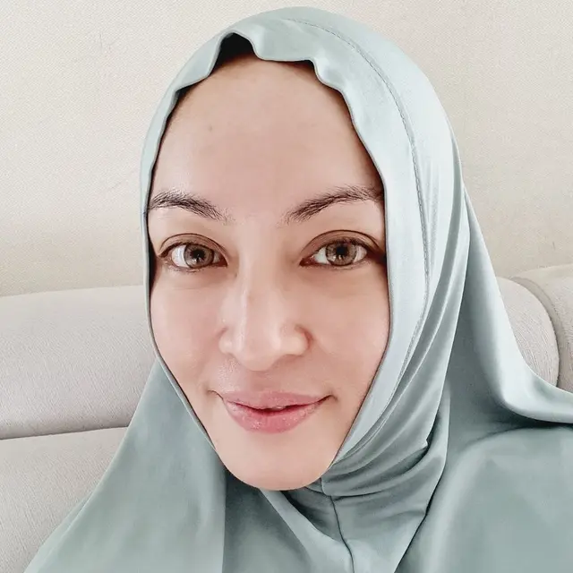 Angelina Sondakh punya instagram