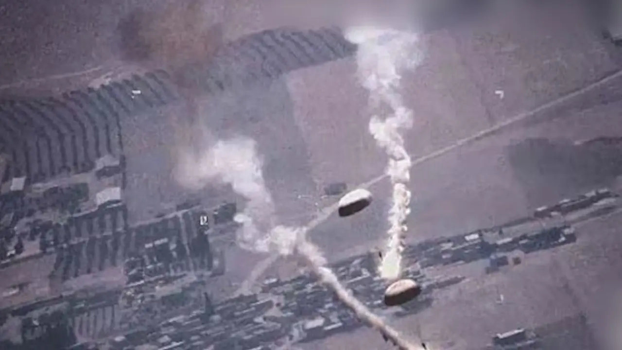 Citra dari drone MQ-9 milik Amerika Serikat. Citra ini diambil pada 5 Juli 2023 ketika pesawat SU-35 milik Rusia meluncurkan parachute flare di jalur drone ini.