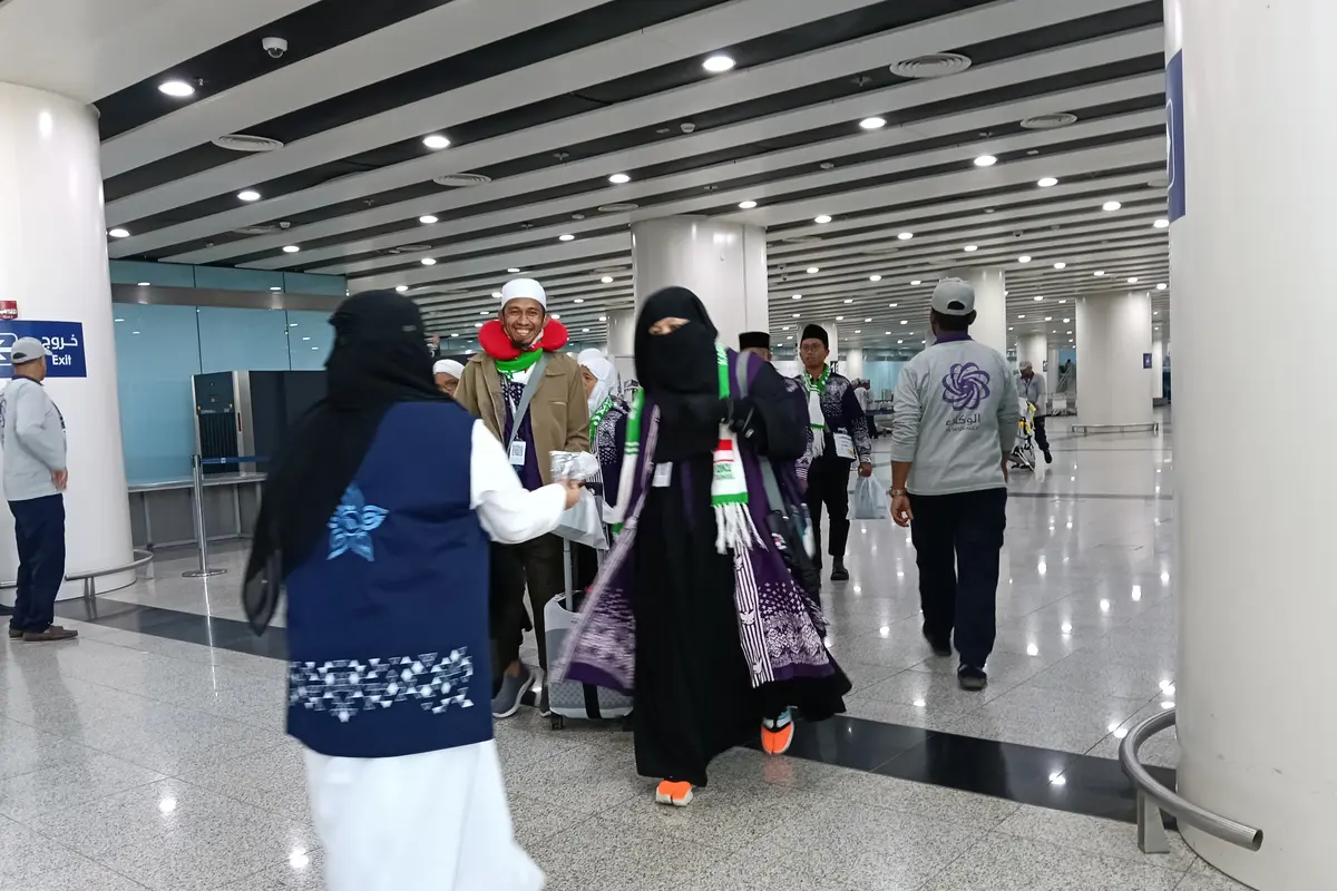 Jemaah Haji Indonesia Tiba di Bandara Madinah