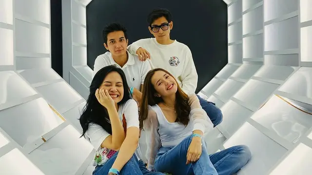 Disebut Double Date, Ini 6 Momen Beby Tsabina, Bio One, Hanggini dan Junior Roberts