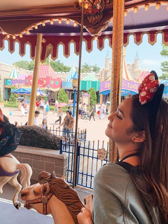 FOTO: Gaya Santai Syifa Hadju Saat Pergi Berlibur, Tampil Manis