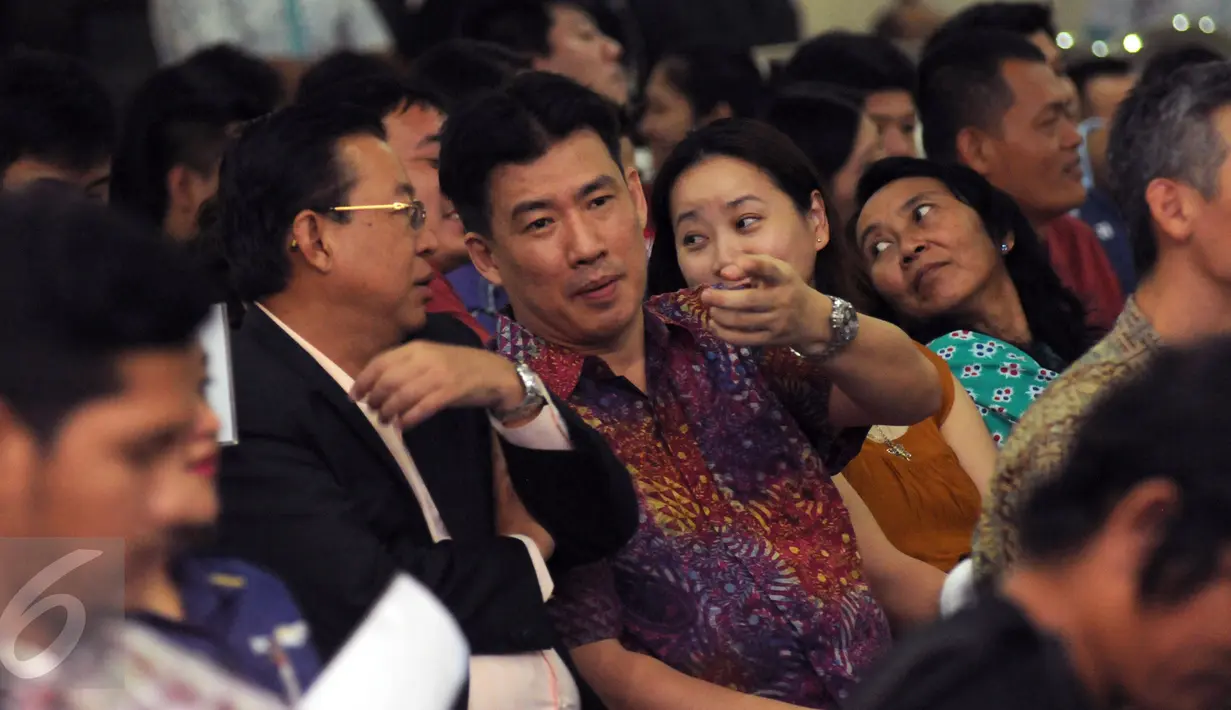 Peraih emas bulutangkis Olimpiade 1992, Alan Budikusuma saat menghadiri perayaan HUT Persatuan Bulutangkis Seluruh Indonesia ke-65 di Jakarta, Senin (9/5). HUT PBSI diikuti dengan pelepasan tim Thomas dan Uber Indonesia. (Liputan6.com/Helmi Fithriansyah)