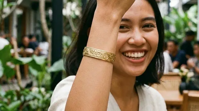 Desain Gelang Emas Ergonomic Flexible untuk Fashion 2026
