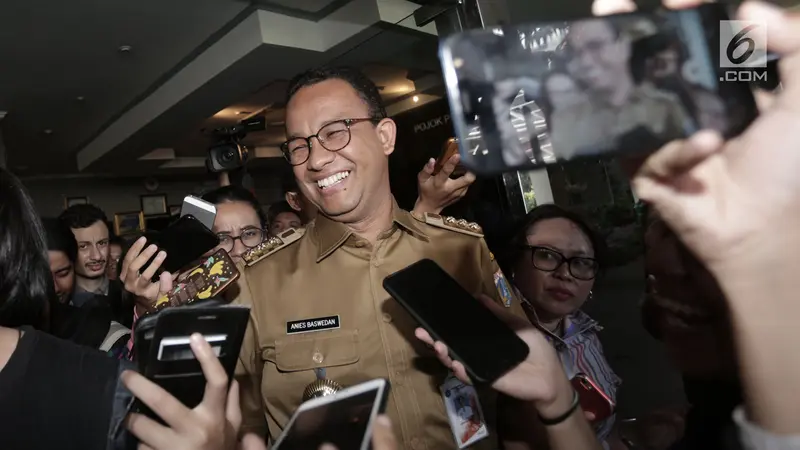 Ekspresi Anies Baswedan Usai Diperiksa Bawaslu