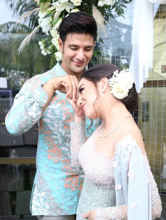 Ammar Zoni dan Irish Bella