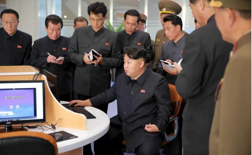 Pemimpin Korea Utara Kim Jong-un memberikan arahan di Sci-Tech Complex di Pyongyang, 28 Oktober 2015 (Sumber: Business Insider/ North Korea's Korean Central News Agency (KCNA))
