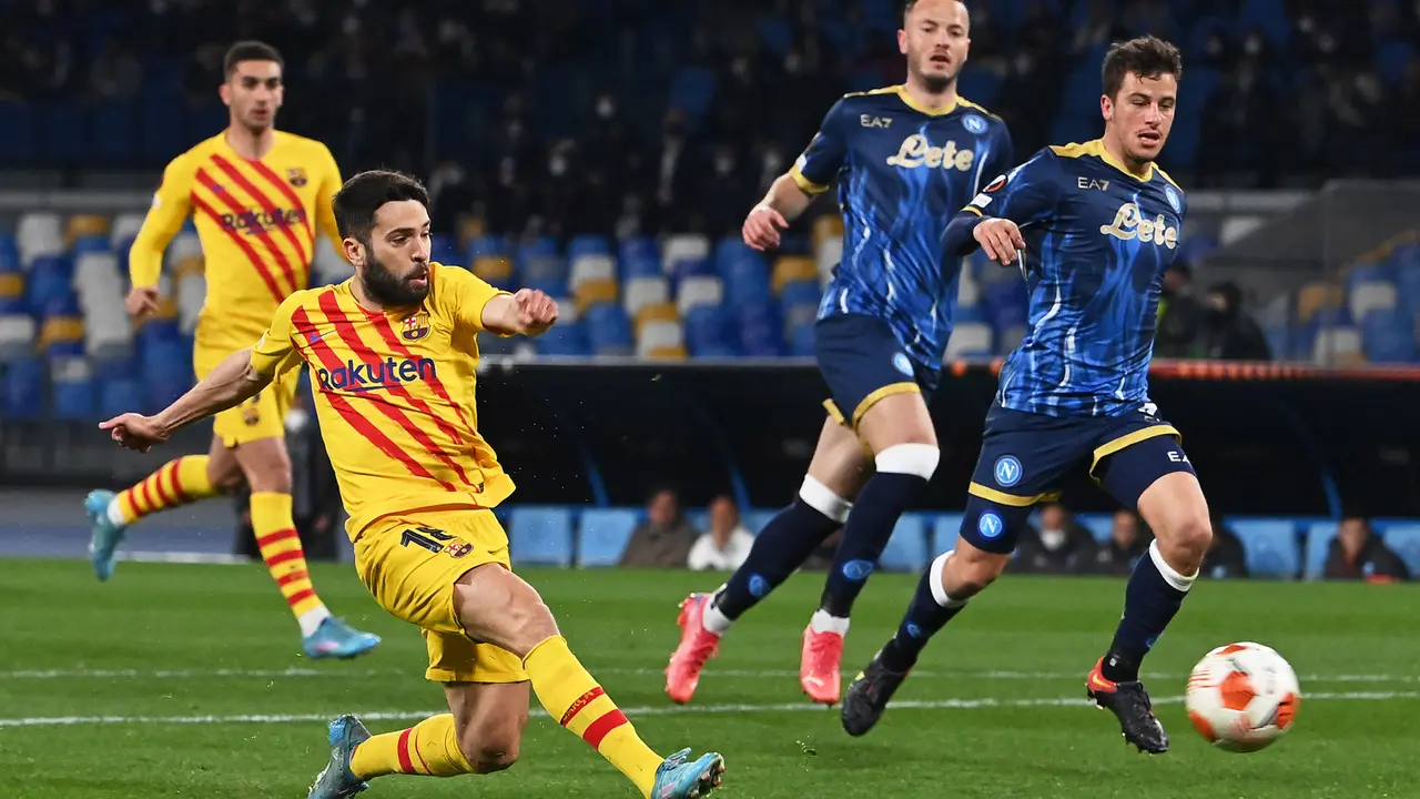 Foto: Aubameyang Kembali Cetak Gol, Barcelona Menang Telak di Kandang Napoli dan Lolos ke Babak 16 Besar Liga Europa 2021 / 2022