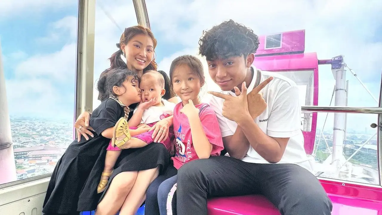 Sarwendah dan anak-anaknya berlibur di Dufan (Instagram/sarwendah29)