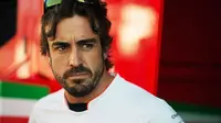 Pebalap Spanyol, Fernando Alonso, dijatuhi penalti 35 poin sehingga bakal start pada posisi terakhir di F1 GP Belgia, Minggu (26/8/2016). (Motorsport) 