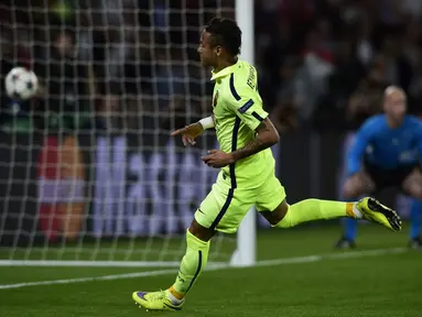 Gole Pembuka Barcelona oleh Neymar. AFP PHOTO / FRANCK FIFE 